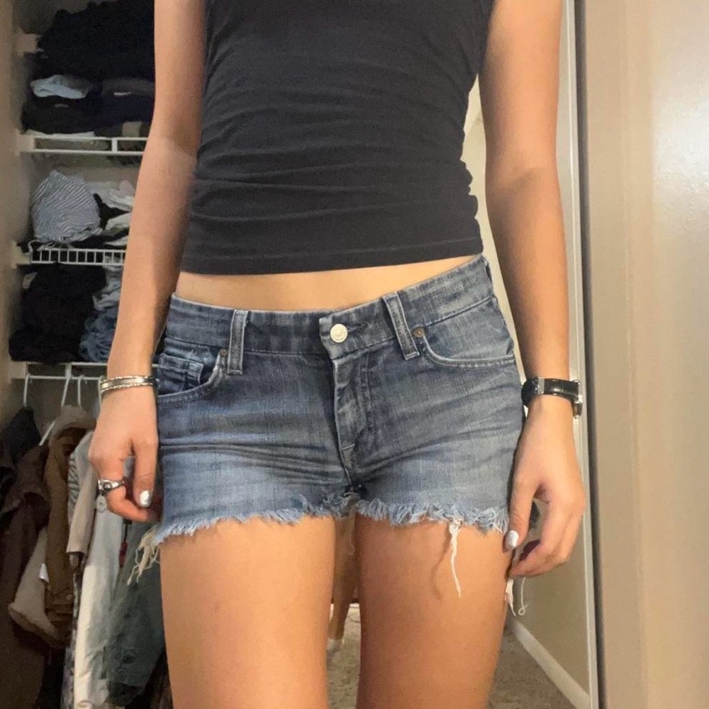 Vintage  Denim Shorts w embellished pockets - Picture 3 of 6